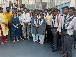 47 students of C V Raman University Vaishali visited Nanotechnology research centre of Aryabhatta knowledge university Patna. They saw properties of functional Nanomaterials in silica from rice husk, Operation of nanomedicine, Hydroelectric cell and modern scientific equipment’s.