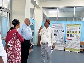 Prof P K Bajpayee Vice Chancellor of  Jay Prakash University visited lab of ACNN